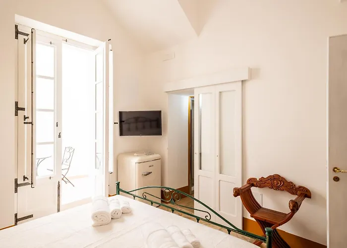 Palazzo Celina Bed and Breakfast 3*